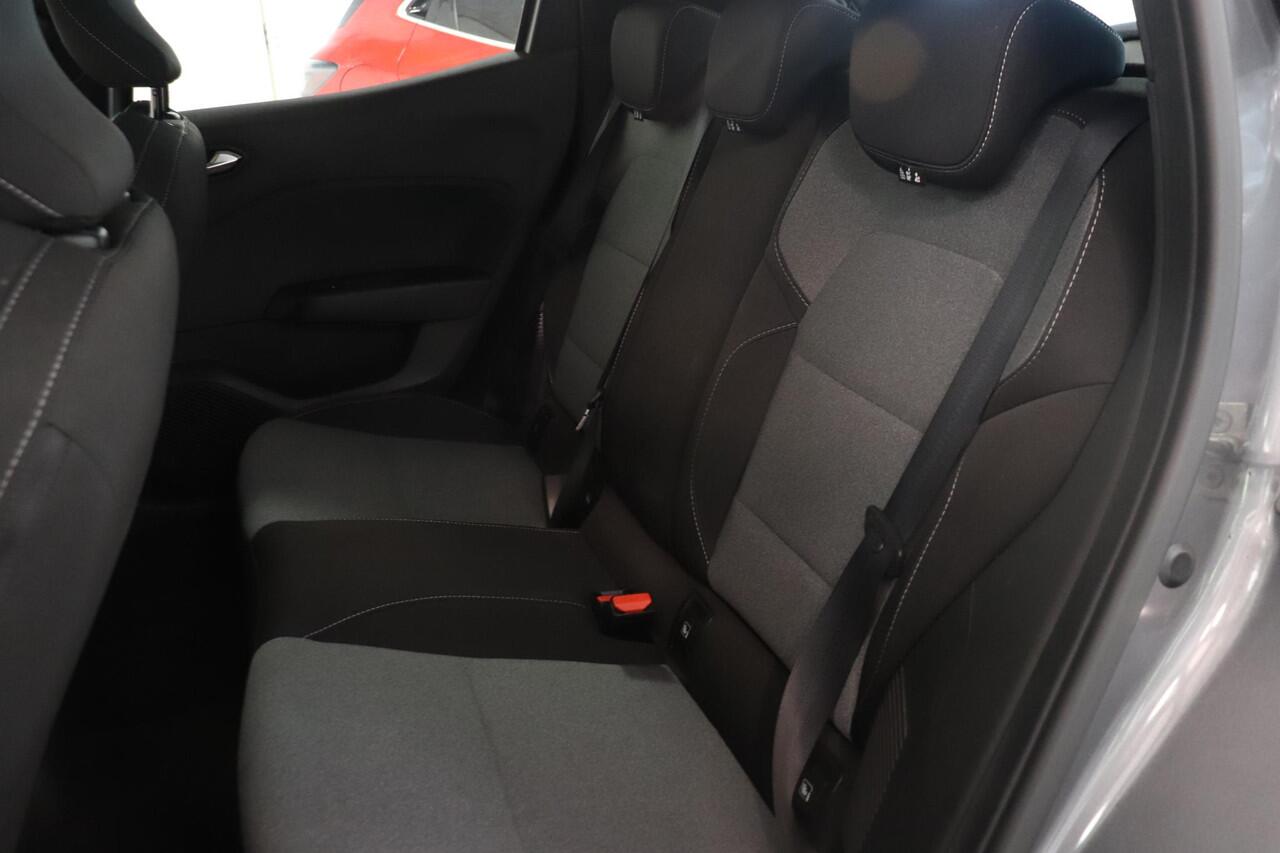 Renault CLIO 1.6 E-Tech Full Hybrid 145 evolution | Airco | Parkeersensor | Navigatie | Cruise control | AppleCarplay AndroidAuto | LED Koplampen |