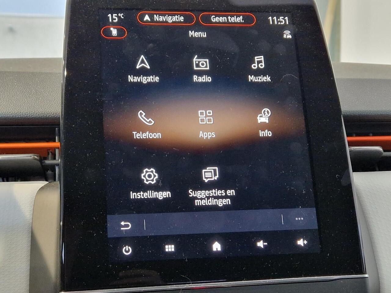 Renault CLIO 1.6 E-Tech Hybrid 145 Techno NAVIGATIE | ACHTERUITRIJCAMERA | PARKEERSENSOREN VOOR & ACHTER | CLIMATE CONTROL |