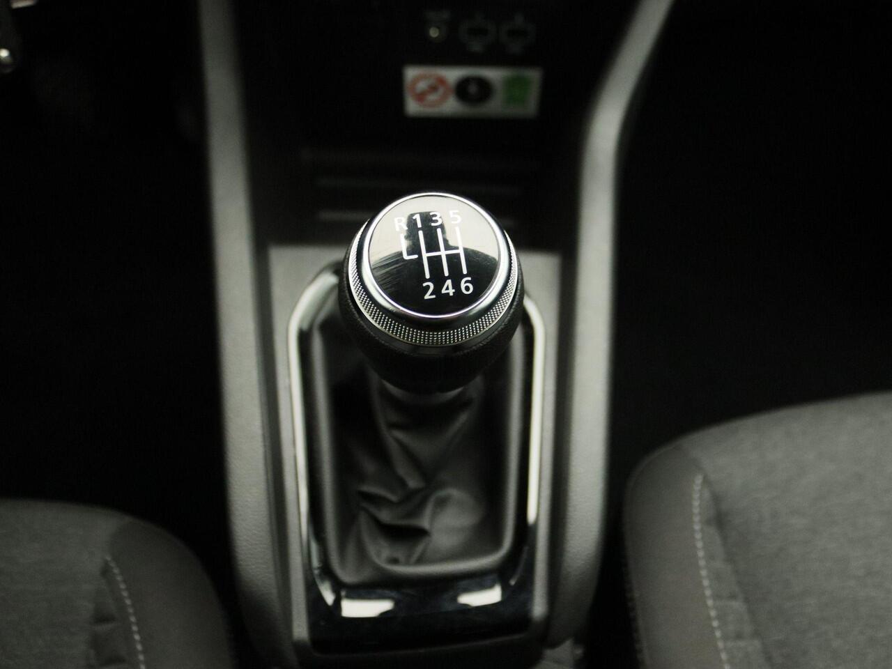 Renault CLIO TCe 90 Equilibre | Hanbediende airco | LED PURE VISION koplampen | EASY LINK multimediasysteem met Apple CarPlay & Android Auto | Metaalkleur |