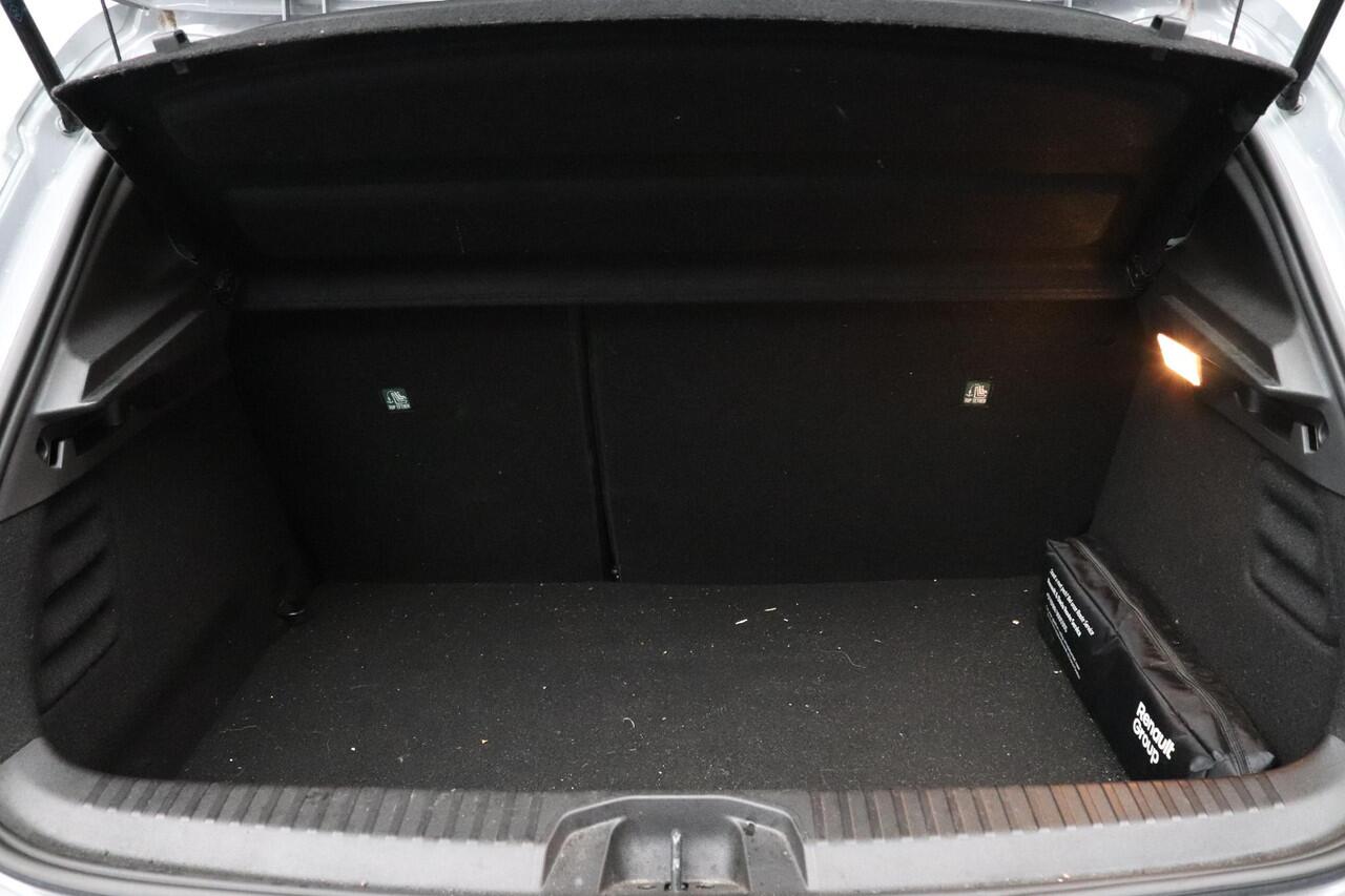 Renault CLIO 1.6 E-Tech Full Hybrid 145 evolution | Pack Navigation | Camera | Carplay/Android auto |