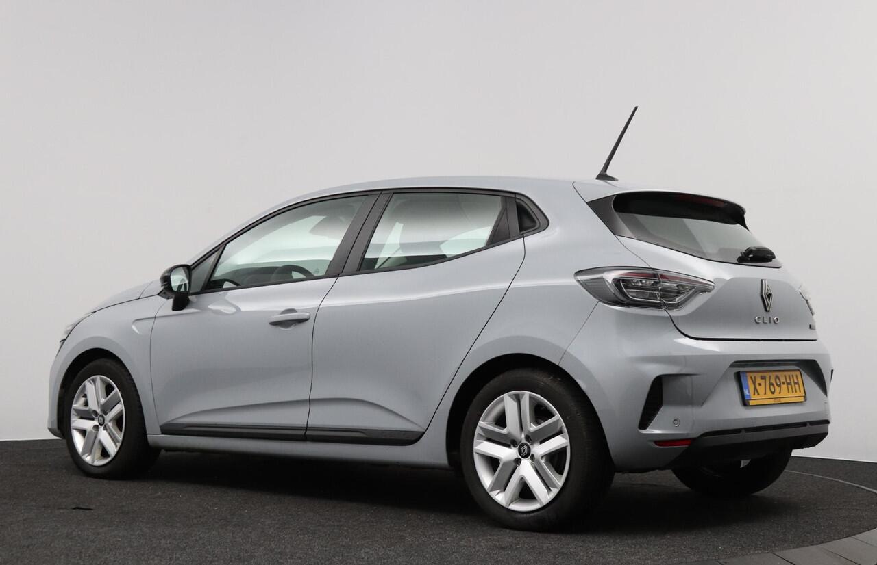 Renault CLIO 1.6 E-Tech Full Hybrid 145 evolution | Pack Navigation | Camera | Carplay/Android auto |
