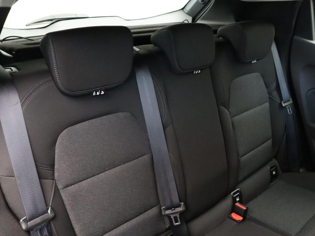 Renault CLIO TCe 90pk Equilibre | Navigatie | Apple Carplay & Android Auto | Airco | Lichtmetalen velgen |