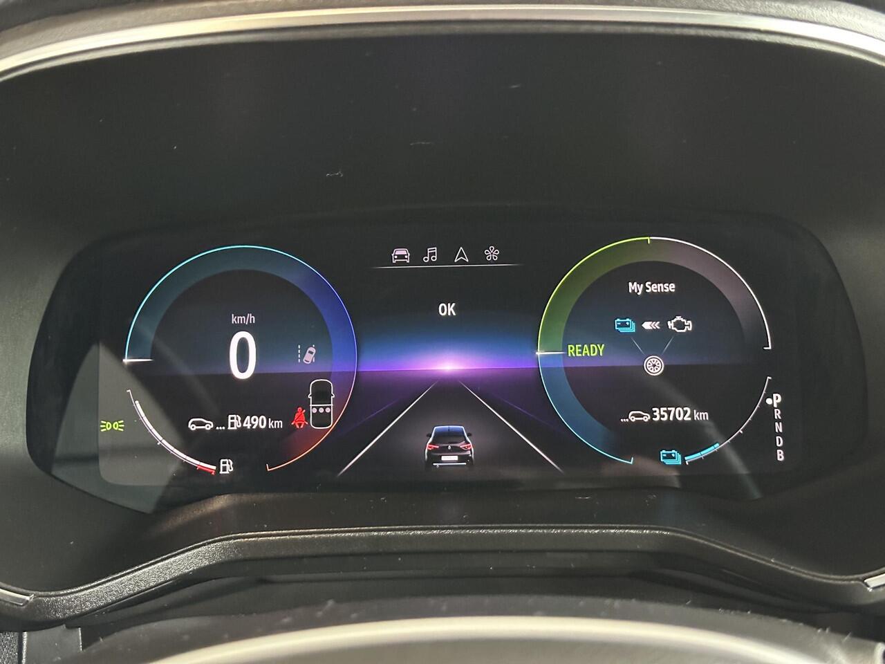 Renault CLIO 1.6 E-Tech Full Hybrid 145 esprit Alpine | 360° CAMERA | PARKEERSENSOREN VOOR&ACHTER | NAVIGATIE | DIRECT LEVERBAAR! |