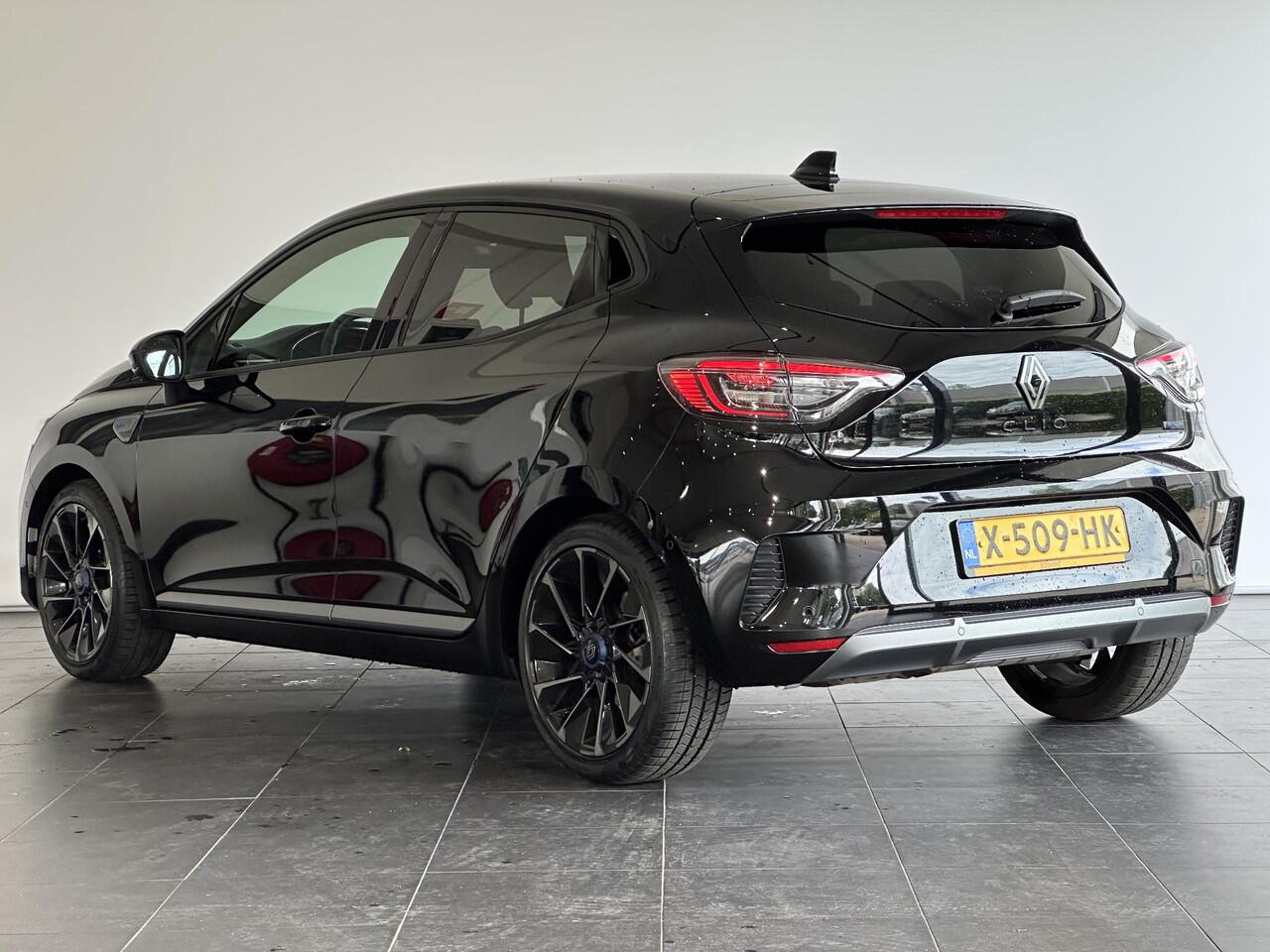 Renault CLIO 1.6 E-Tech Full Hybrid 145 esprit Alpine | 360° CAMERA | PARKEERSENSOREN VOOR&ACHTER | NAVIGATIE | DIRECT LEVERBAAR! |