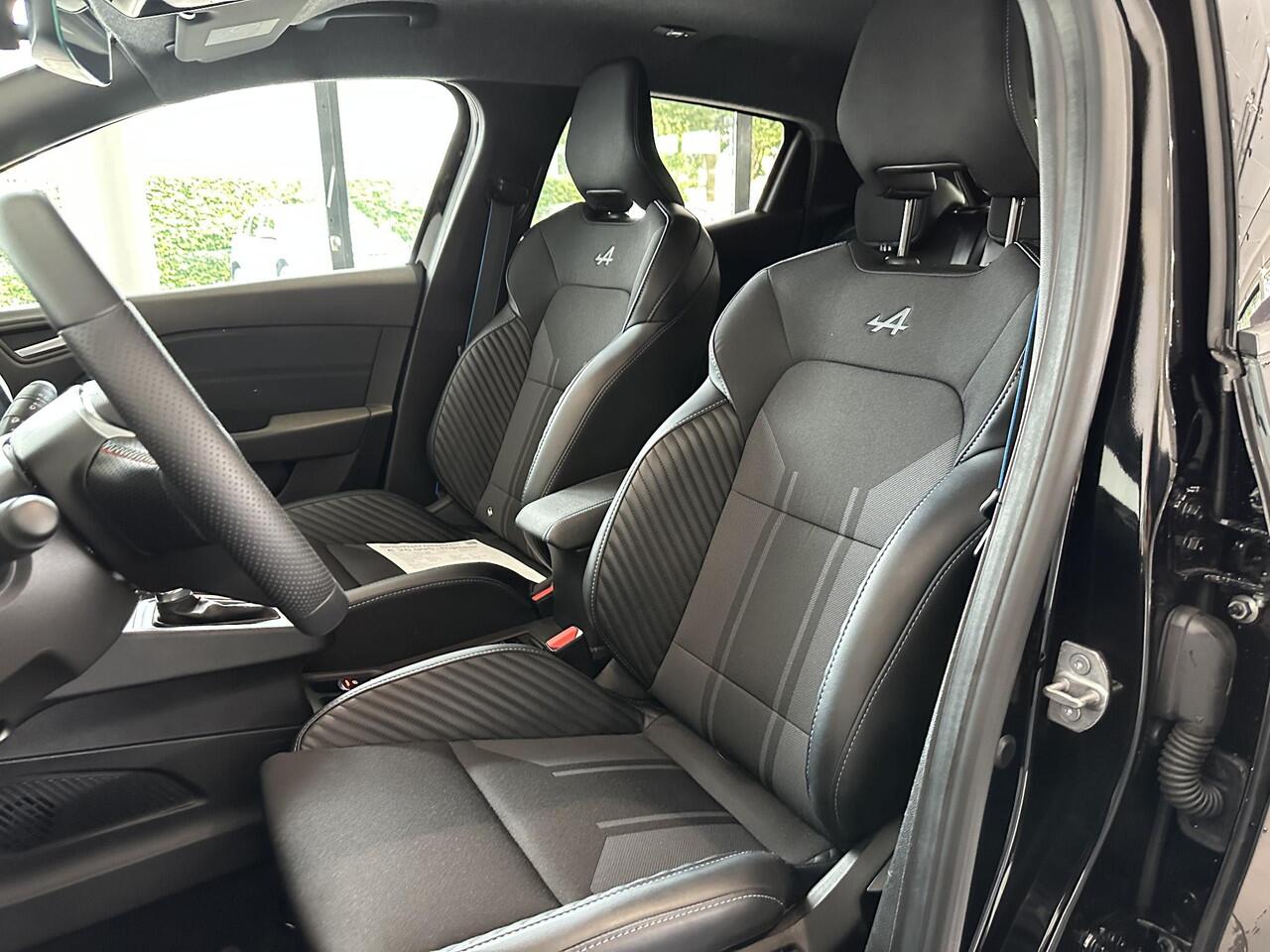 Renault CLIO 1.6 E-Tech Full Hybrid 145 esprit Alpine | 360° CAMERA | PARKEERSENSOREN VOOR&ACHTER | NAVIGATIE | DIRECT LEVERBAAR! |