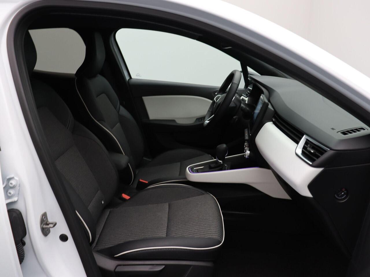 Renault CLIO E-Tech Hybrid 145pk Techno | Stoel- en stuurwielverwarming | Dealer onderhouden | Achteruitrijcamera |