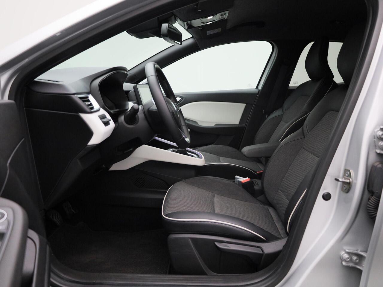 Renault CLIO 1.0 TCe Techno 90PK | Navigatie | Achteruitrijcamera | Climate Control | Half-Leder | Apple CarPlay & Android Auto