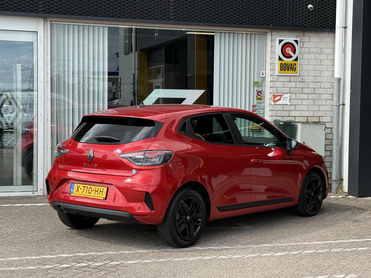 Renault CLIO 1.0 TCe 90 GPF evolution Black Line | Navigatie | All-Season banden | LED | DAB | Airco | Parkeersensoren | Cruise Control |