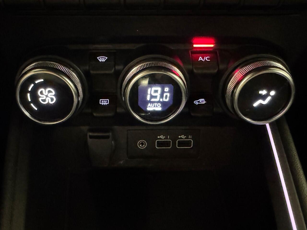 Renault CLIO 1.6 E-Tech Full Hybrid 145 Techno | 360º Camera | Navigatie | Climate Control |