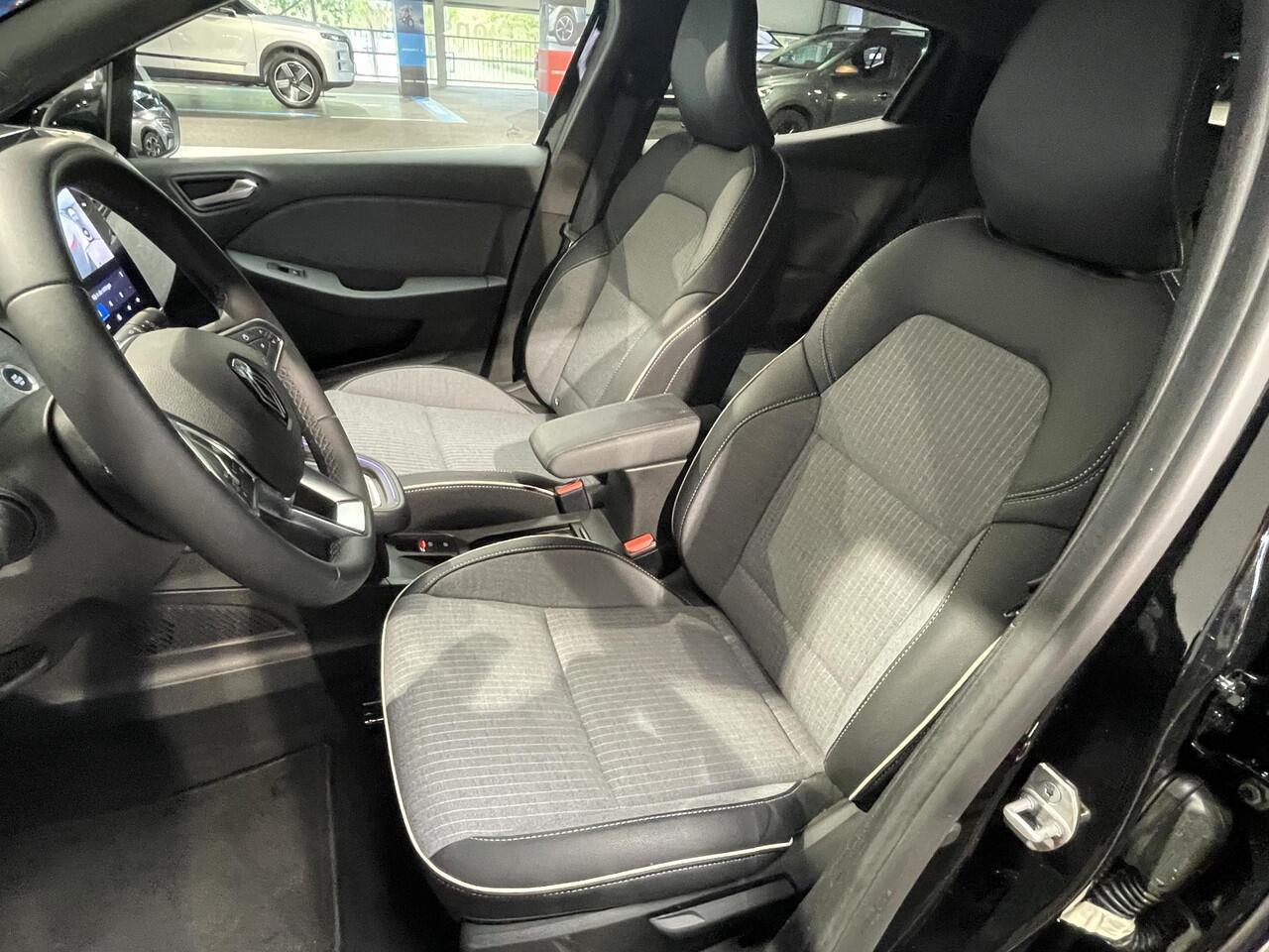 Renault CLIO 1.6 E-Tech Full Hybrid 145 techno | 360° Camera | All-Season banden | Navigatie | Climate Control |