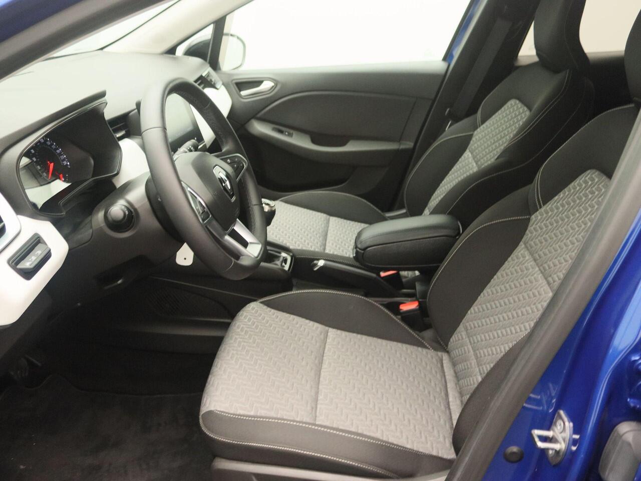 Renault CLIO TCe 90 Evolution | Easy Link multimedia met Apple CarPlay & Android Auto | Handbediende airco | Lichtmetalen wielen 16" 'Ediris' met zwarte inleg | Metaalkleur |