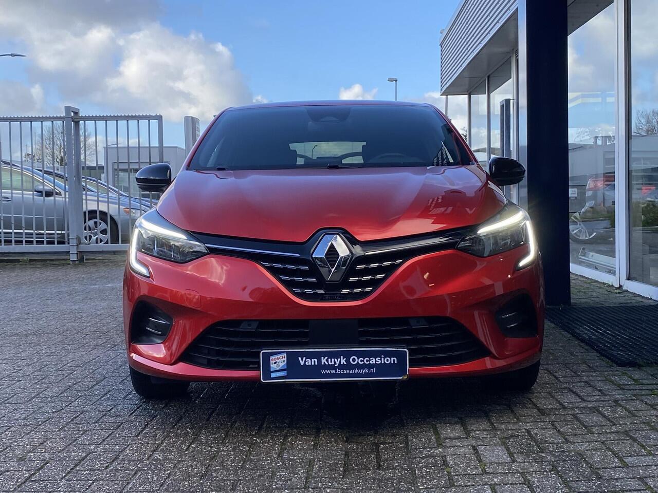 Renault CLIO 1.6 E-Tech Hybrid 145 Techno / Automaat / NL-Auto / 15.000 Km / Dealer-Onderhouden / Cruise-Control / Climate-Control / LED / Keyless / Apple-Carplay & Android-Auto / Sfeerverlichting / DAB Radio-Bluetooth / Navi / PDC V+A met Camera / 16'' LMV / All-Seas