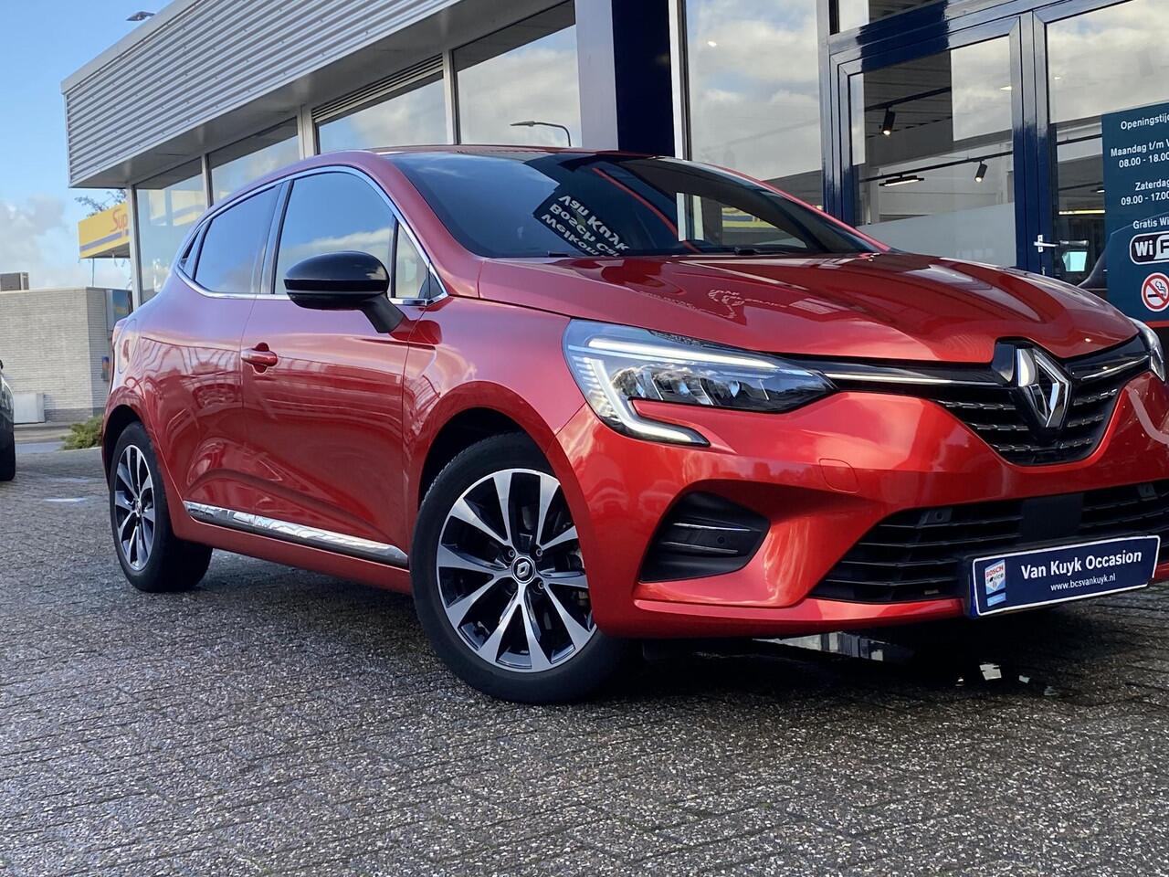 Renault CLIO 1.6 E-Tech Hybrid 145 Techno / Automaat / NL-Auto / 15.000 Km / Dealer-Onderhouden / Cruise-Control / Climate-Control / LED / Keyless / Apple-Carplay & Android-Auto / Sfeerverlichting / DAB Radio-Bluetooth / Navi / PDC V+A met Camera / 16'' LMV / All-Seas