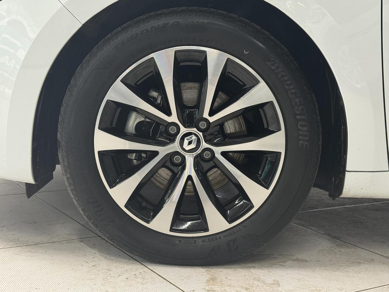 Renault CLIO 1.6 E-Tech Hybrid 145 Techno | Apple CarPlay / Android Auto | Navigatie | Achteruitrijcamera | Cruise Control |