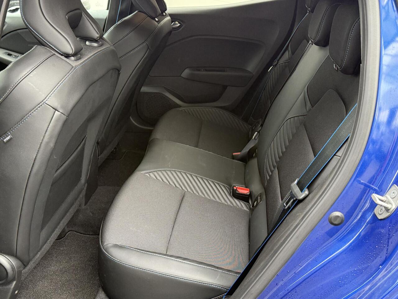 Renault CLIO 1.6 E-Tech Full Hybrid 145 esprit Alpine | Automaat | 360° Camera | Navigatie | Dealer Onderhouden