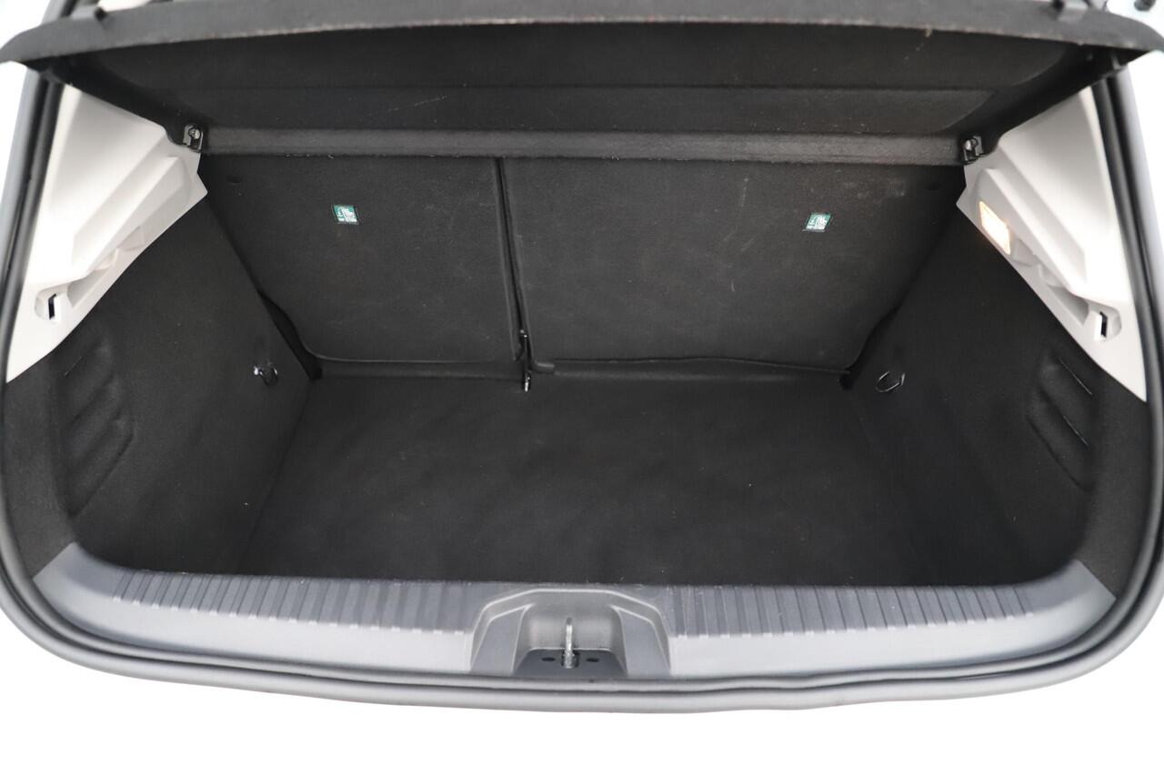 Renault CLIO 1.0 TCe 90 Evolution 6-bak 16 inch LMV Carplay Android Navigatie Camera Rijstrooksensor Airco Cruise Control