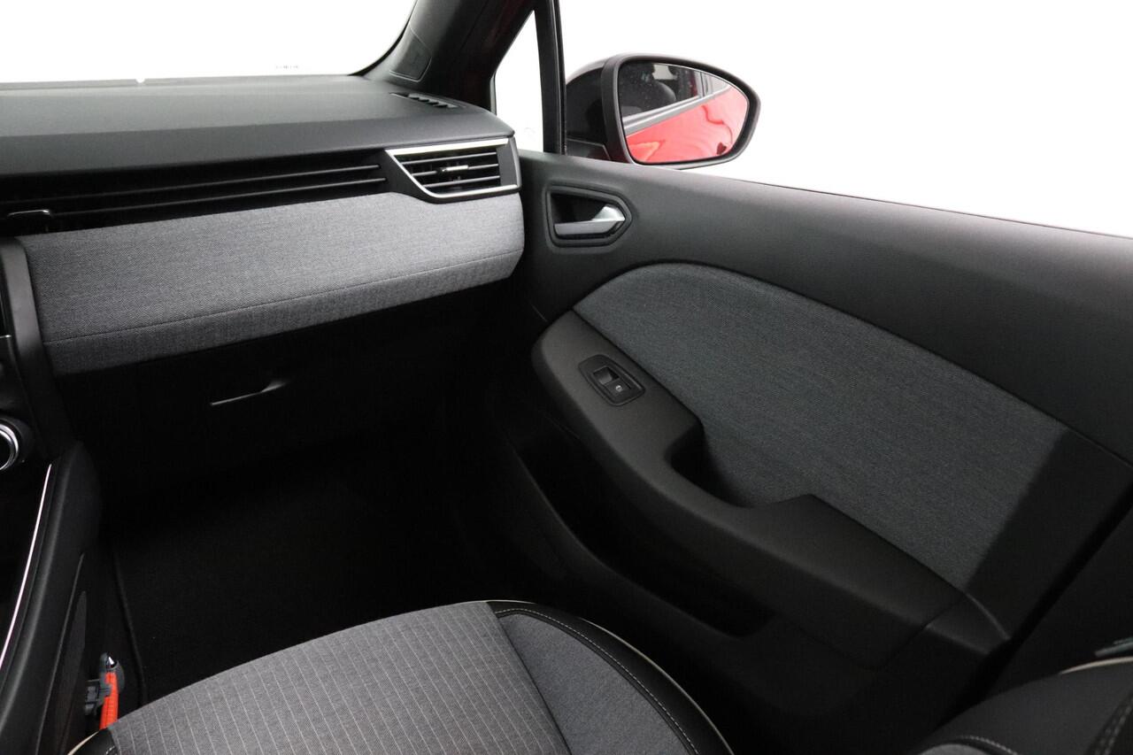 Renault CLIO 1.0 TCe 90 GPF techno | Pack Navigation | Pack City Premium | Carplay/Android Auto |