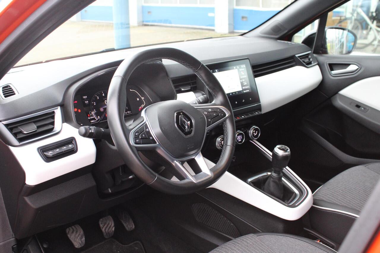 Renault CLIO 1.0 TCe 90 Techno | Stoel + Stuurverwarming | Climate Control | Cruise Control | Navigatie | Lichtmetalen Velgen | Parkeersensoren Achter |