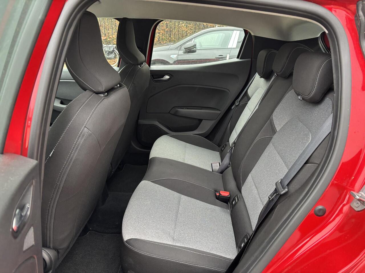 Renault CLIO 1.0 TCe 90 GPF evolution / Navigatie / All-season banden