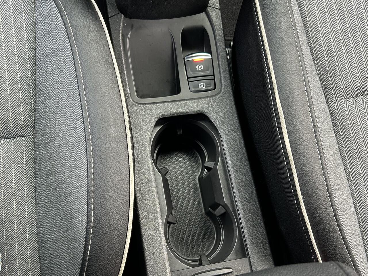 Renault CLIO 1.6 E-Tech Full Hybrid 145 techno | 360° Camera | Navigatie | Carplay/Android | All-Season