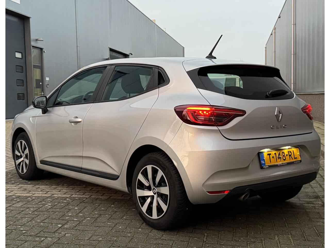Renault CLIO 1.0 TCe 90 Equilibre 42.000km 2023 Navi Carplay Garantie + servicebeurt