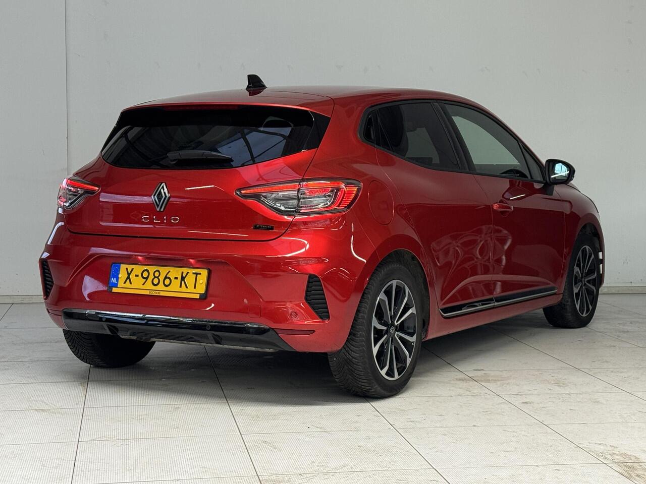 Renault CLIO 1.6 E-Tech Full Hybrid 145 Techno | All-Season banden | 360º Camera | Navigatie | Climate Control |