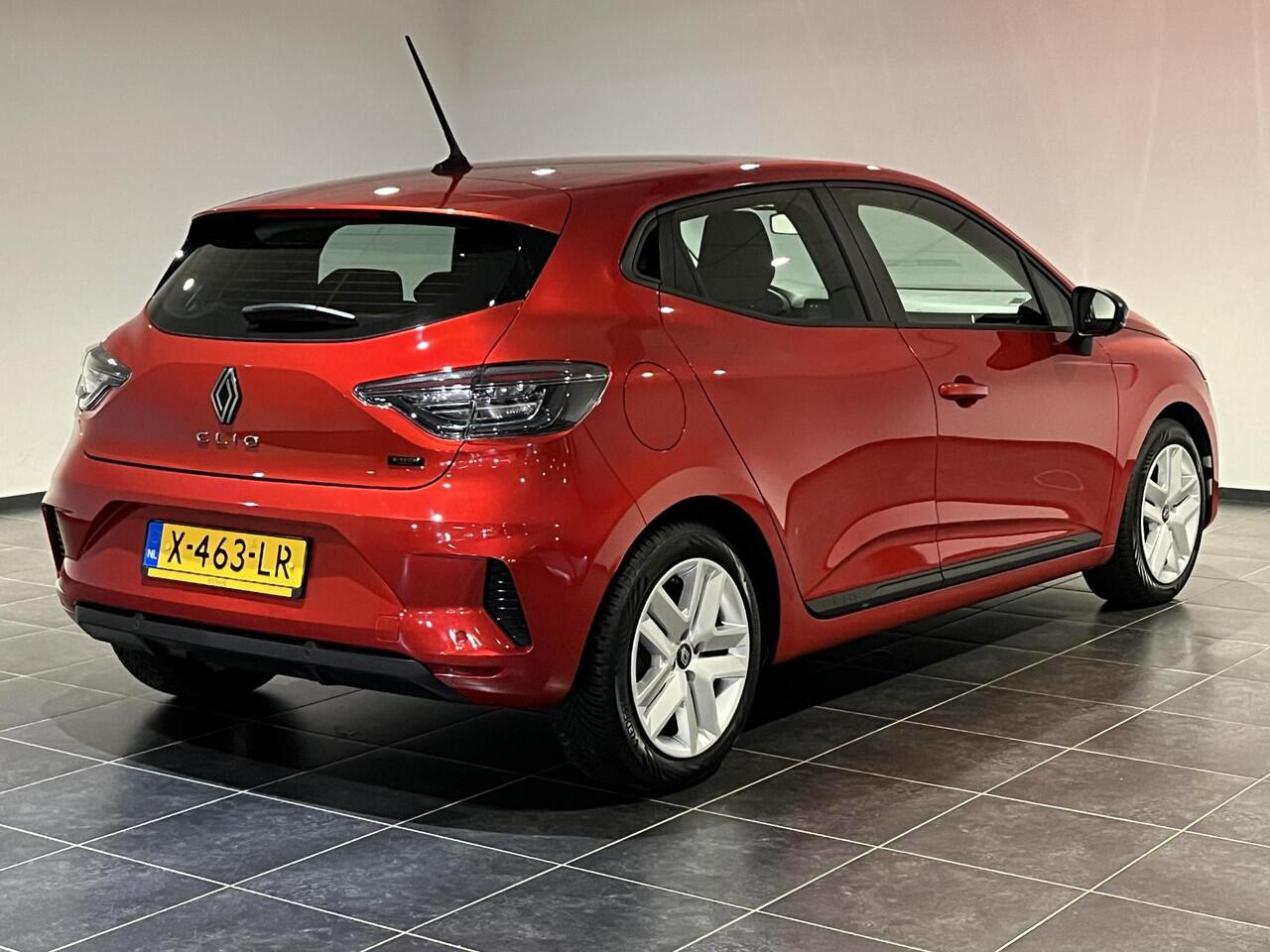 Renault CLIO 1.6 E-Tech Full Hybrid 145 evolution | All-Season banden | Navigatie | Parkeersensoren | Apple CarPlay / Android Auto |