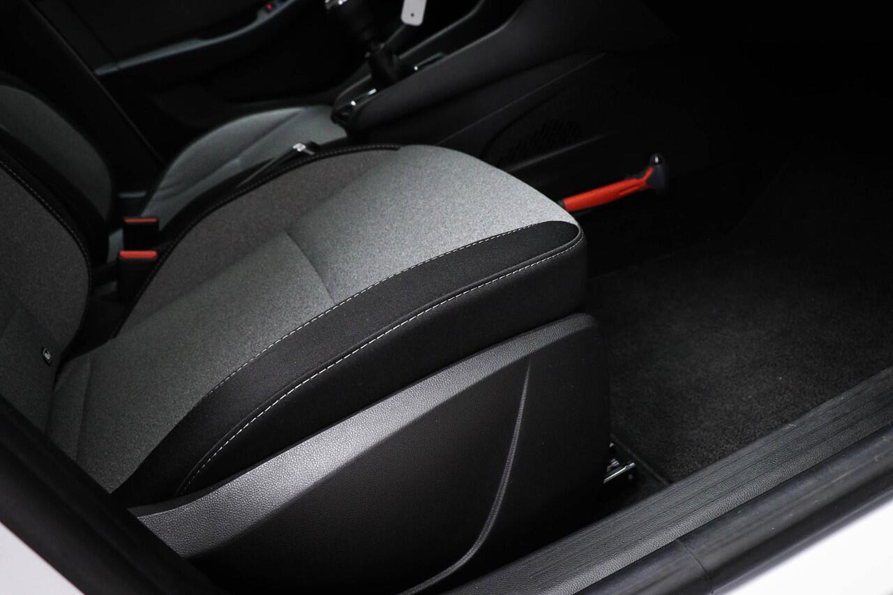 Renault CLIO 1.0 TCe 90 GPF evolution | LED | DAB | APPLE