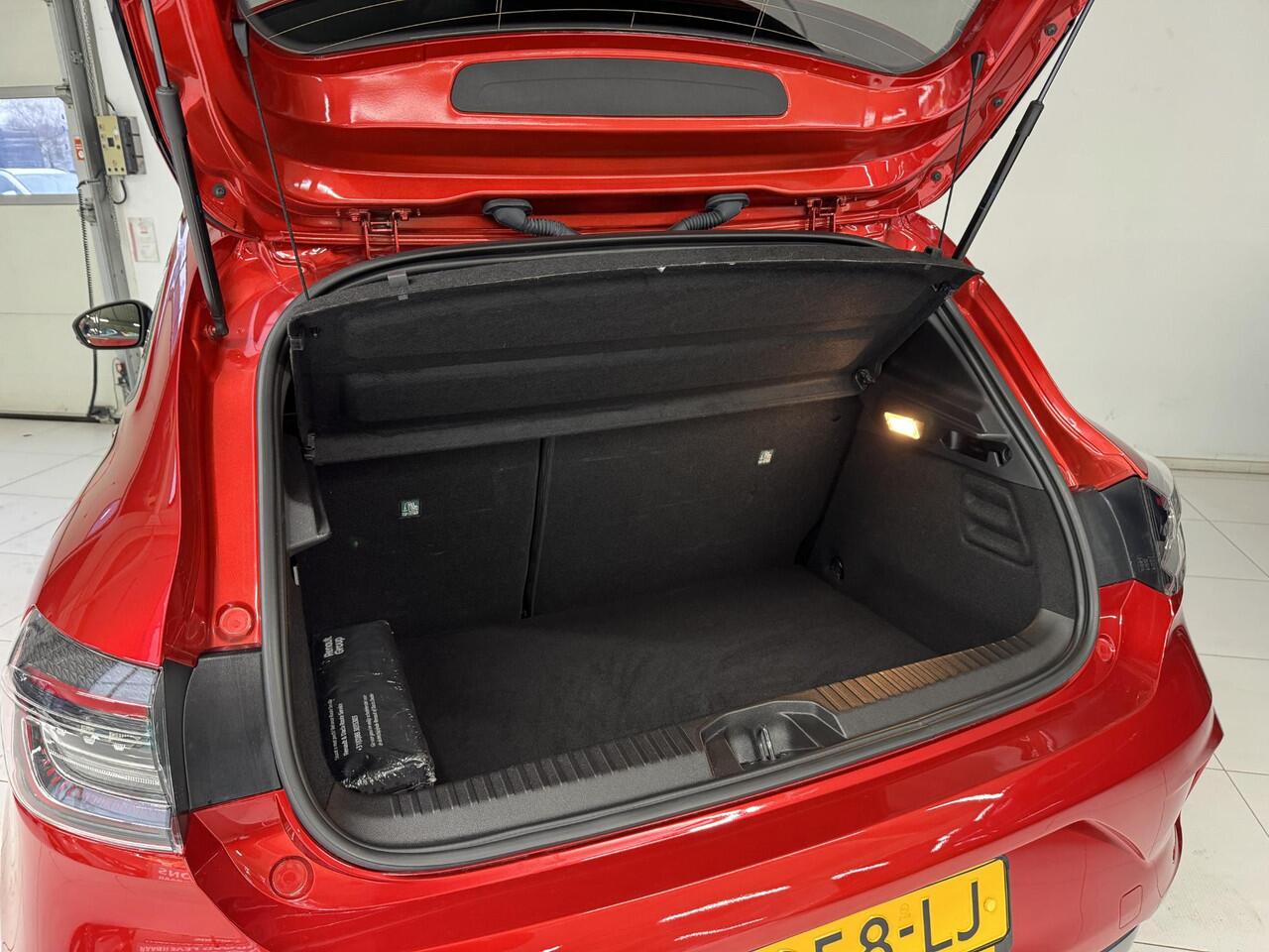 Renault CLIO 1.6 E-Tech Full Hybrid 145 Esprit Alpine | Navigatie | 360° Camera | Cruise control adaptief | All-Season Banden |