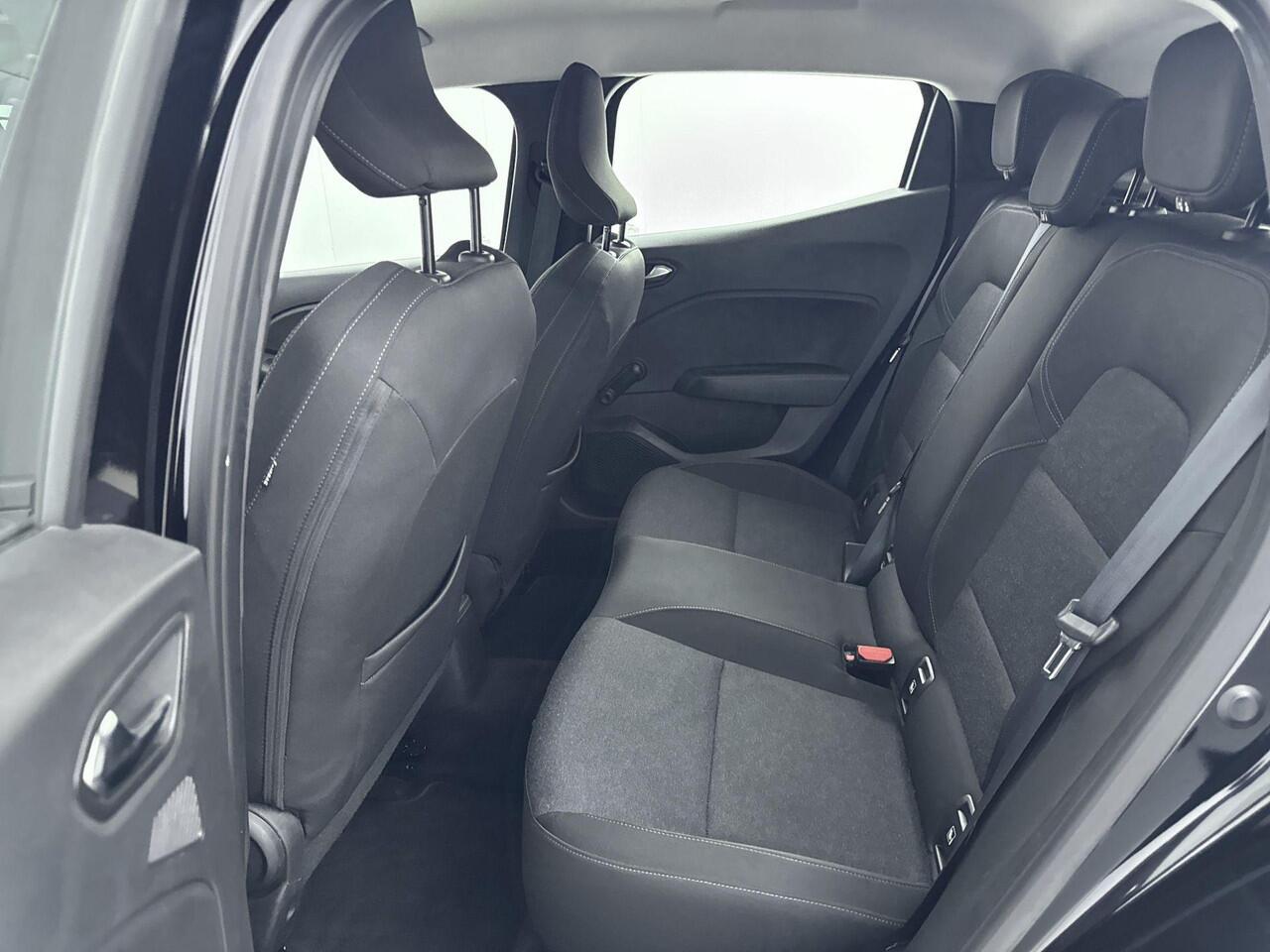 Renault CLIO 1.0 TCe 90Pk Equilibre | Navigatie | Apple & Android Carplay | Cruise Control & Snelheidsbegrenzer | Elektrische Ramen Voor | Airco | Licht & Regensensor |