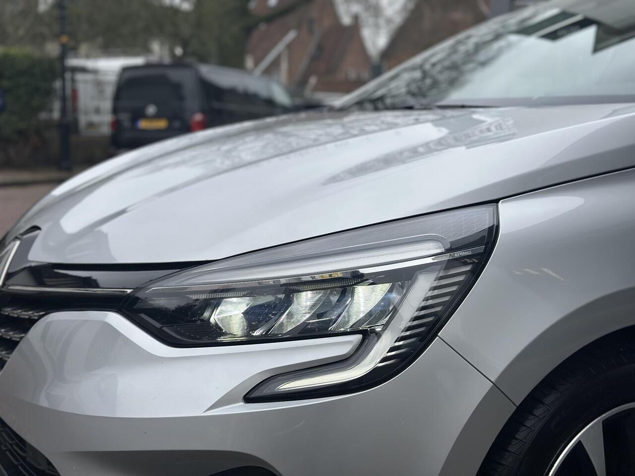 Renault CLIO 1.6 E-Tech Full Hybrid 145 techno | Navigatie | LM-velgen |
