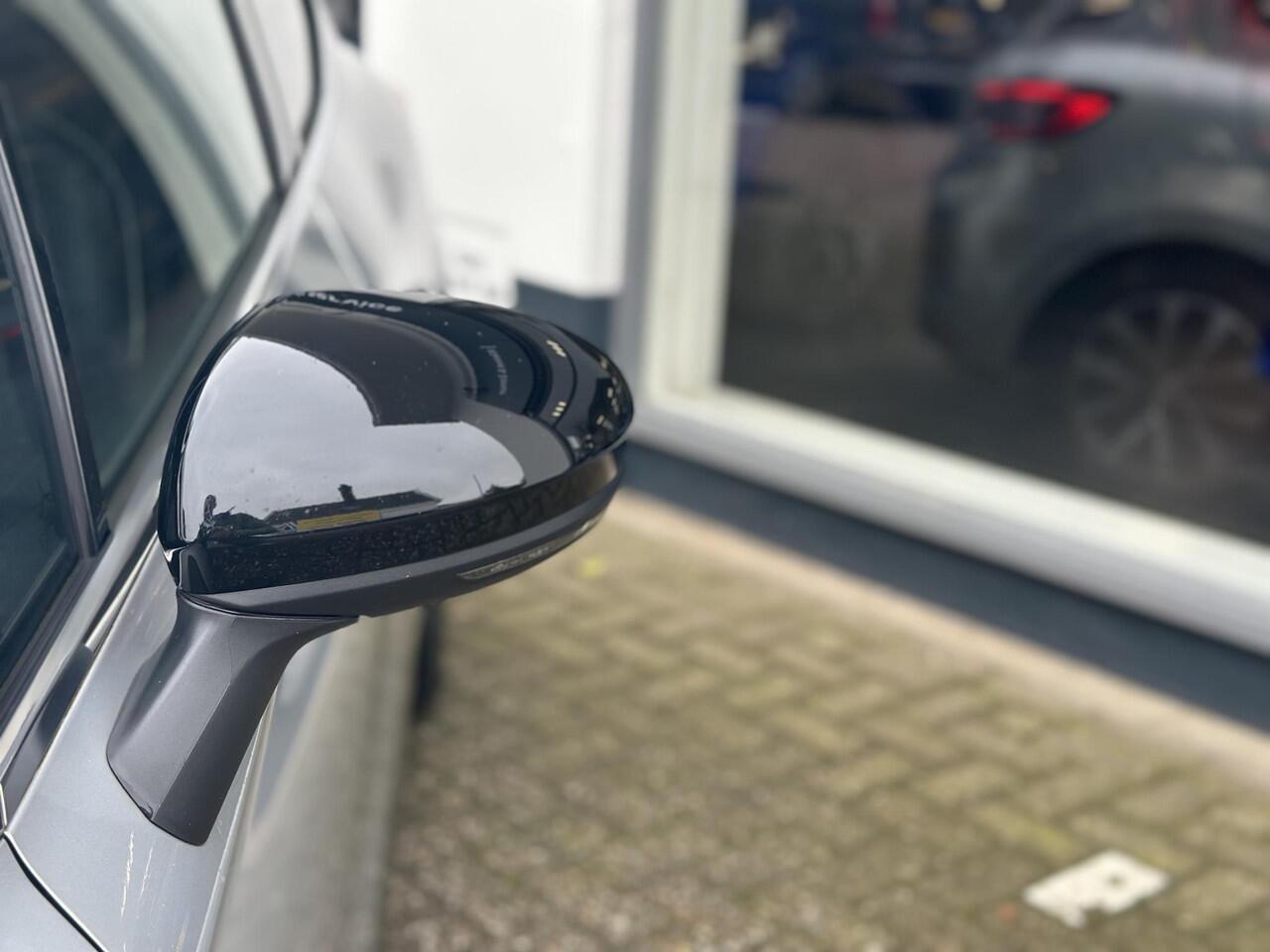 Renault CLIO 1.6 E-Tech Full Hybrid 145 techno | Navigatie | LM-velgen |