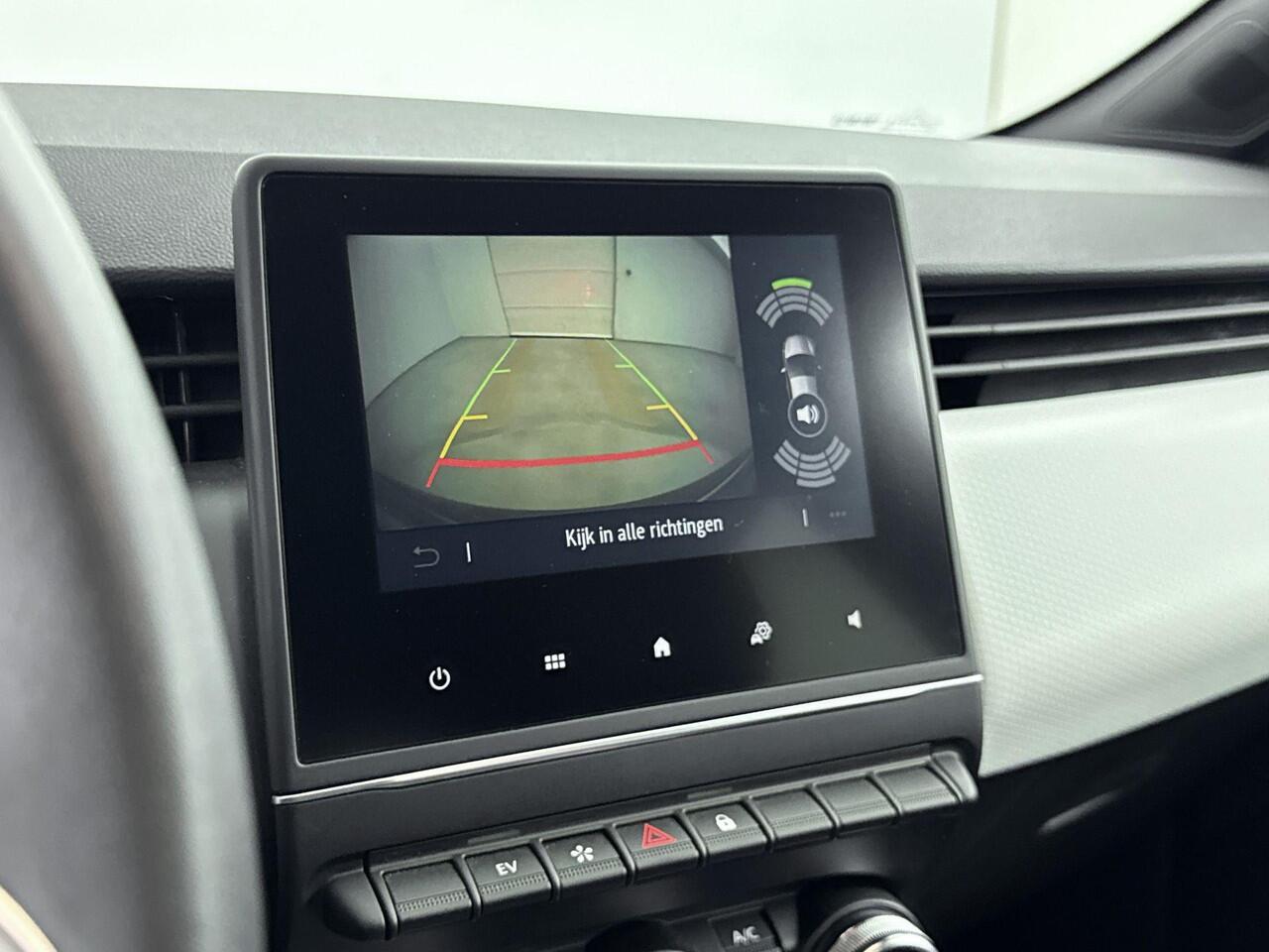 Renault CLIO 1.6 E-Tech Hybrid 145Pk Automaat Techno | Achteruitrijcamera | Climate Control | Apple Carplay/Android Auto | Navigatie | Keyless Entry | Cruise Control | Lichtmetalen velgen | Privacy Glass |