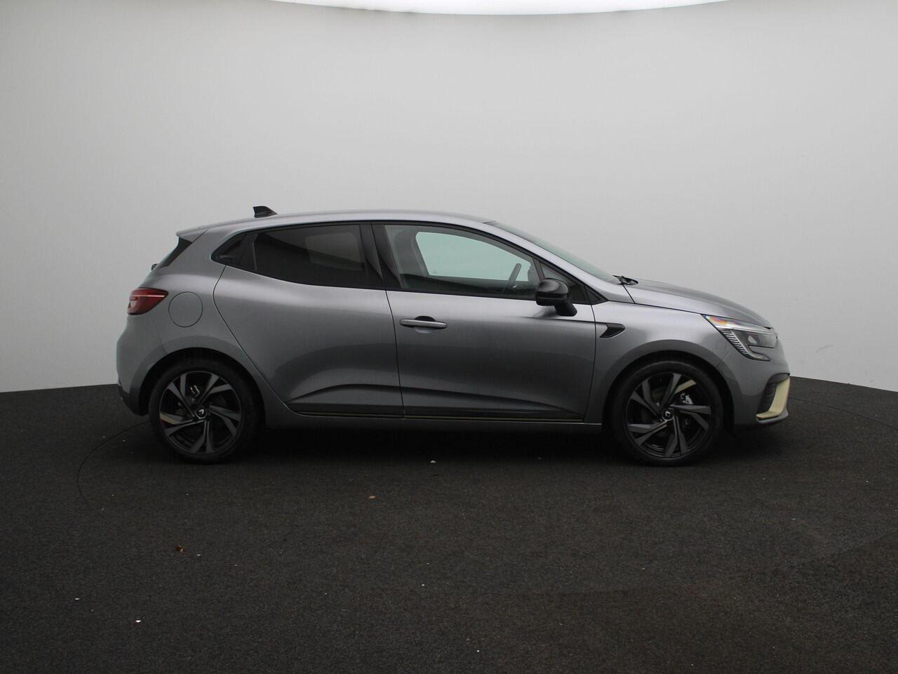 Renault CLIO E-Tech Hybrid 145 E-Tech Engineered | Apple Carplay & Android Auto | Achteruitrijcamera | Bose muziekinstallatie | Climate control | Cruise control |