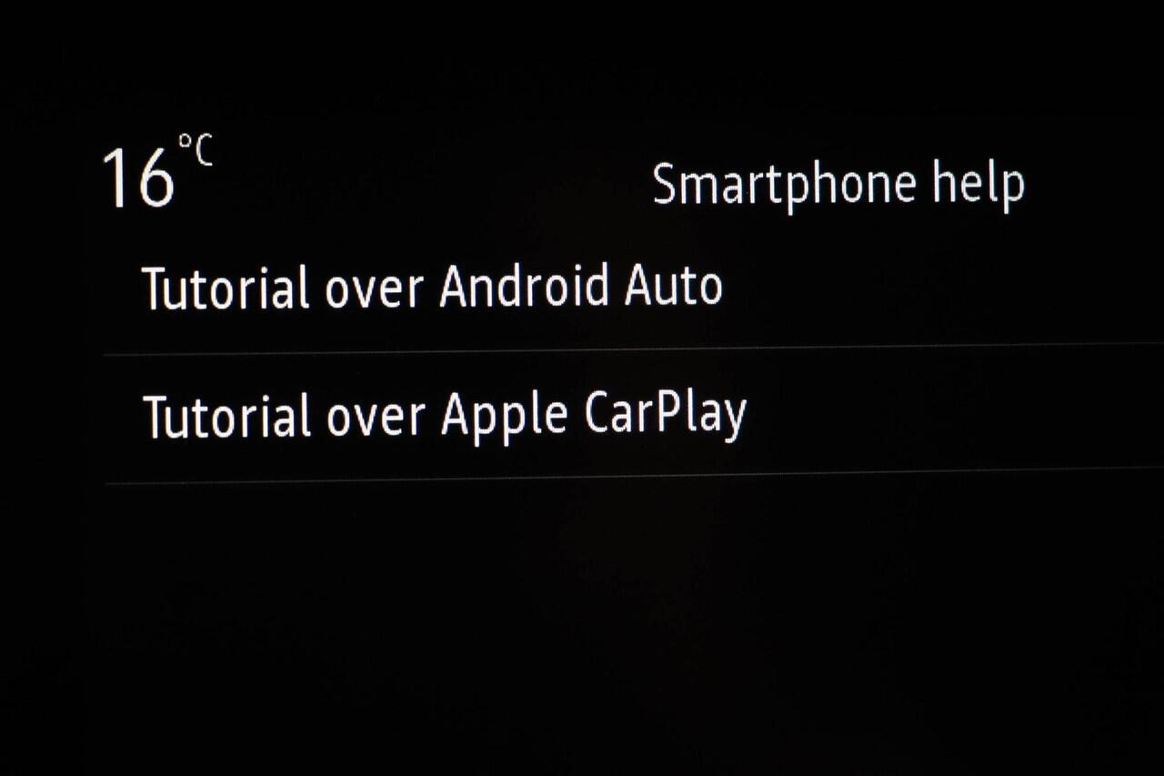 Renault CLIO 1.0 TCe 90 GPF techno | WINTER / NAVIGATIE- PACK | DAB | APPLE | CAMERA