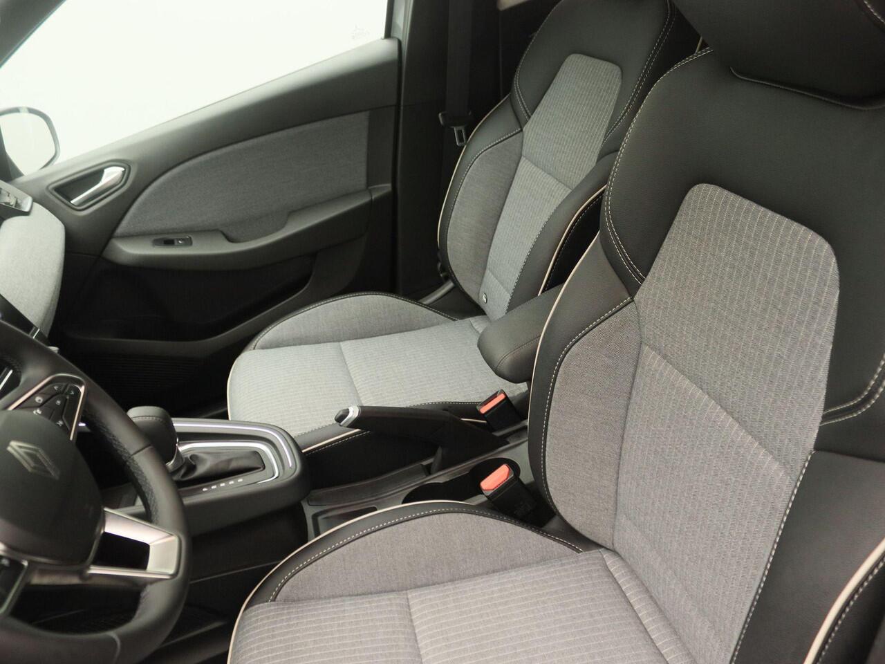 Renault CLIO 1.6 E-Tech Full Hybrid Techno 145PK | Navigatie | Achteruitrijcamera | Climate Control | Apple Carplay & Android Auto | Lichtmetalen velgen 16"