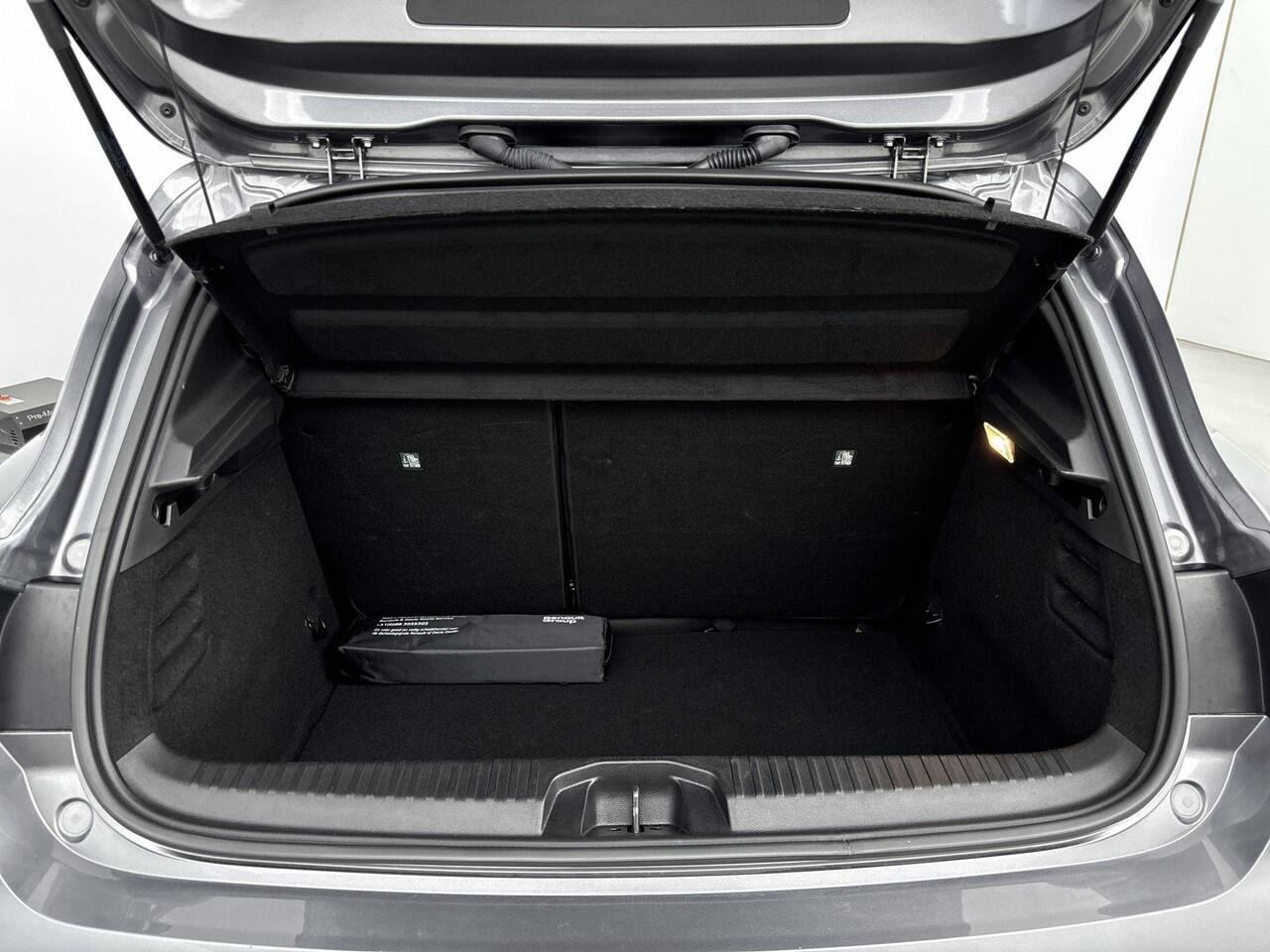 Renault CLIO 1.0 TCe 90Pk Techno | Navigatie | Cruise & Climate Control | Apple/Android Carplay | Apple Carplay | Parkeersensoren | Achteruitrijcamera |