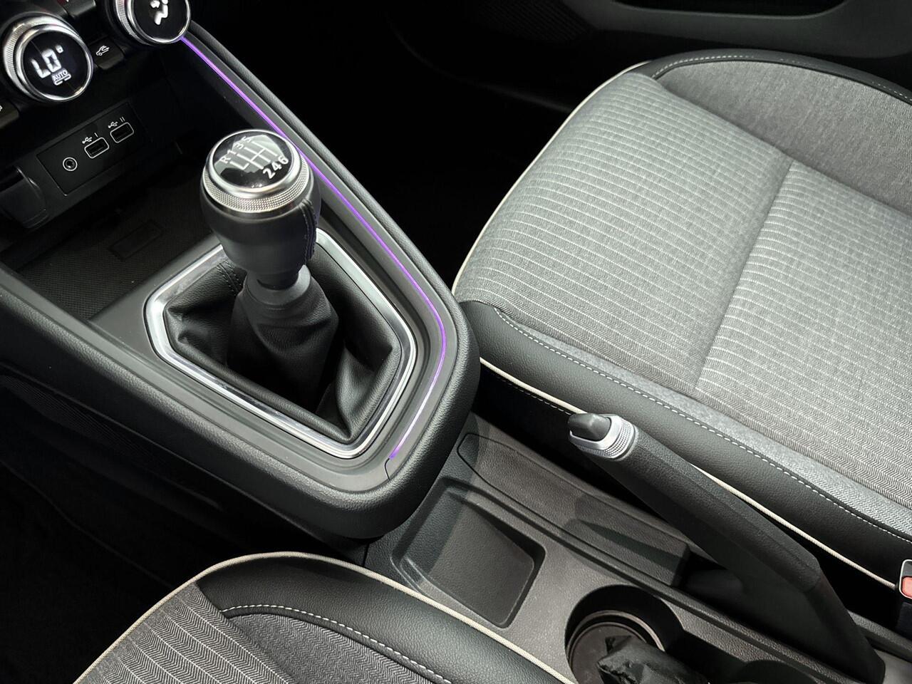 Renault CLIO 1.0 TCe 90Pk Techno | Navigatie | Cruise & Climate Control | Apple/Android Carplay | Apple Carplay | Parkeersensoren | Achteruitrijcamera |