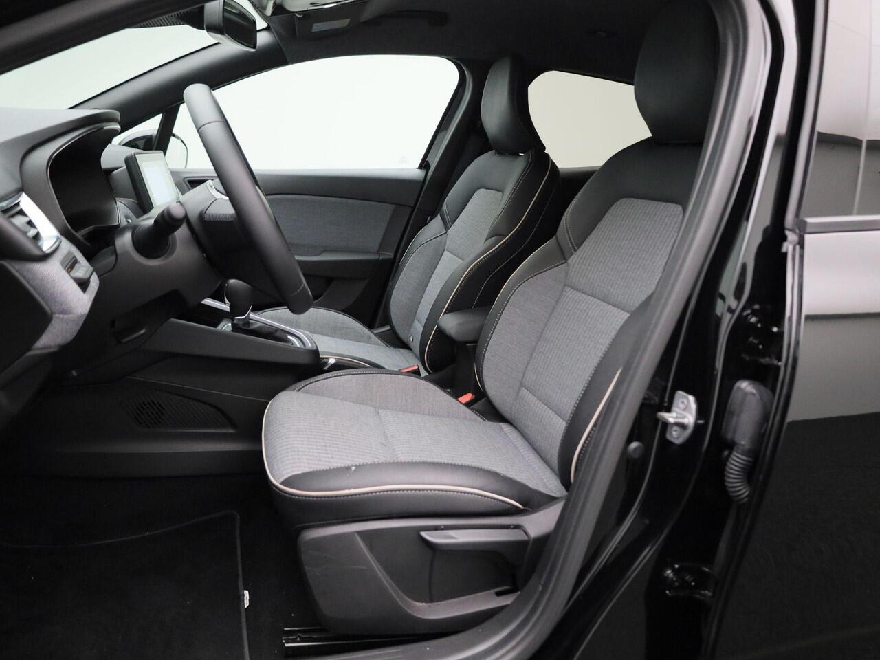 Renault CLIO 1.6 E-Tech Full Hybrid 145 techno | Navigatie | Camera