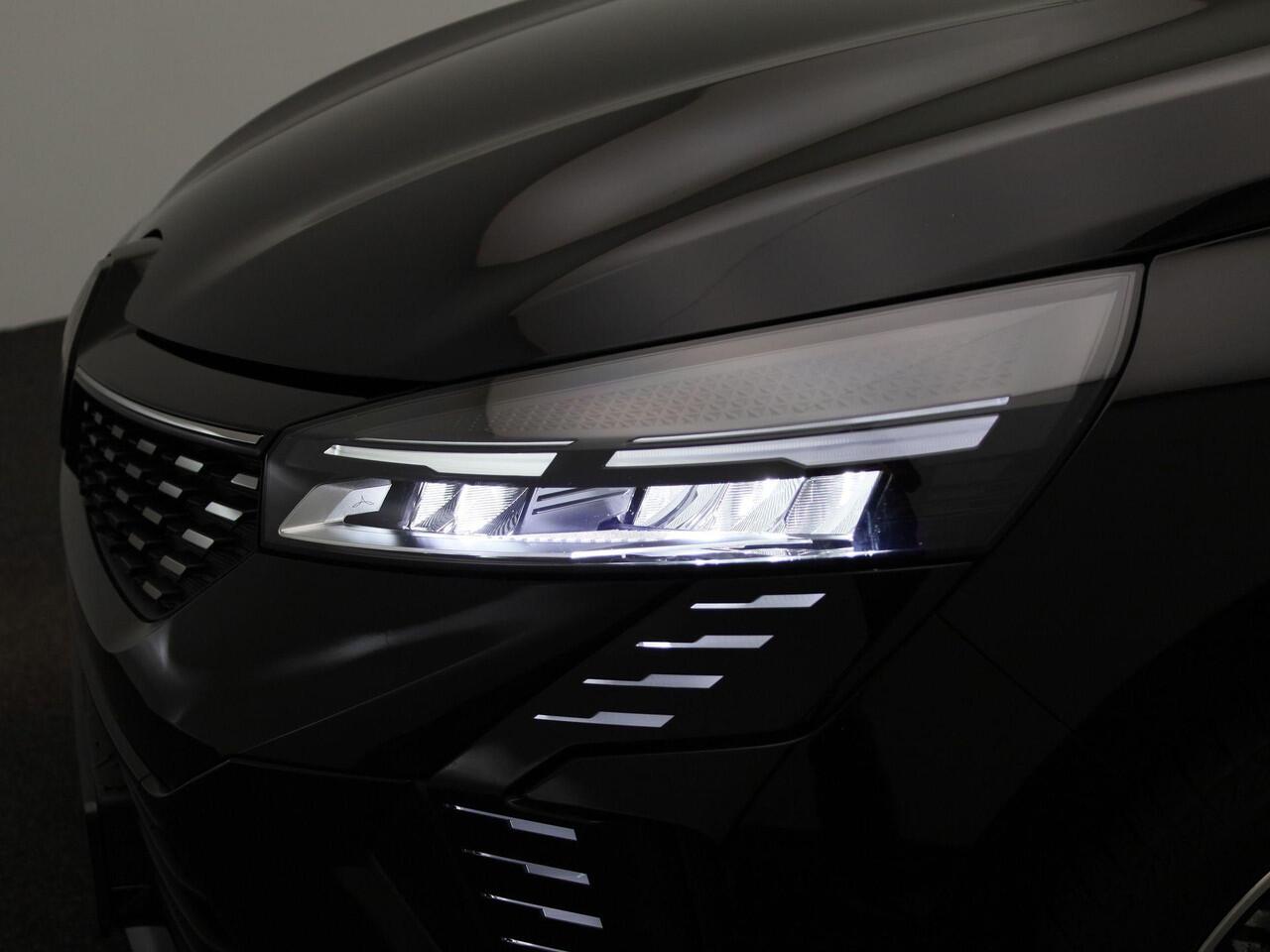 Renault CLIO 1.6 E-Tech Full Hybrid 145 techno | Camera | PDC Achter | Full-Map Navigatie | LED Pure Vision | Privacy Glass | Cruise Control & Snelheidsbegrenzer | 16" LMV 'Boa Vista' | Climate Control | Keyless | Draadloze Apple Carplay & Android Auto