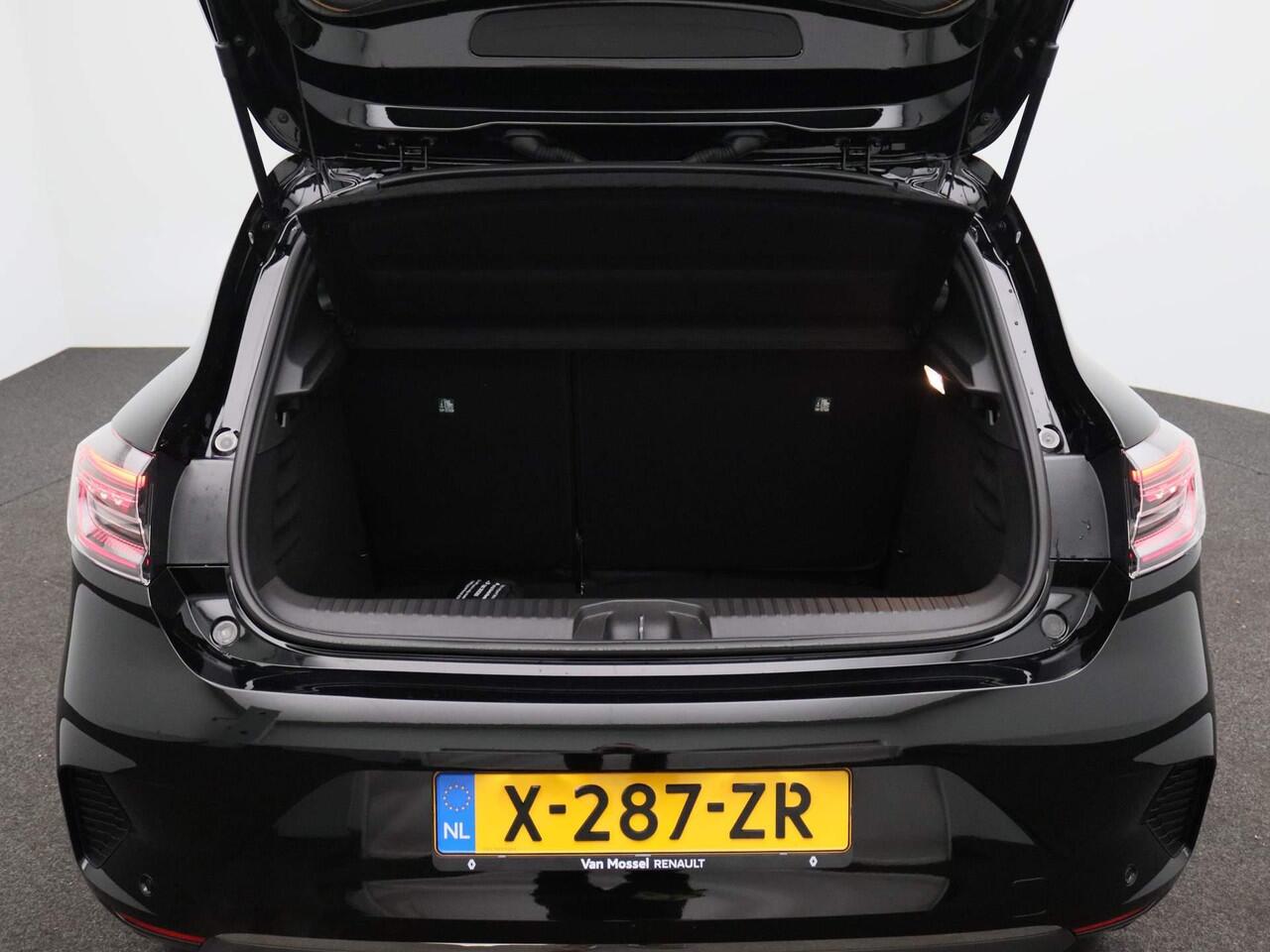 Renault CLIO TCe 90 Techno | Pack Navigation 9,3" scherm incl. Apple CarPlay & Android Auto | Climate Control | Parkeersensoren achter met achteruitrijcamera | Lichtmetalen velgen| Metaalkleur |