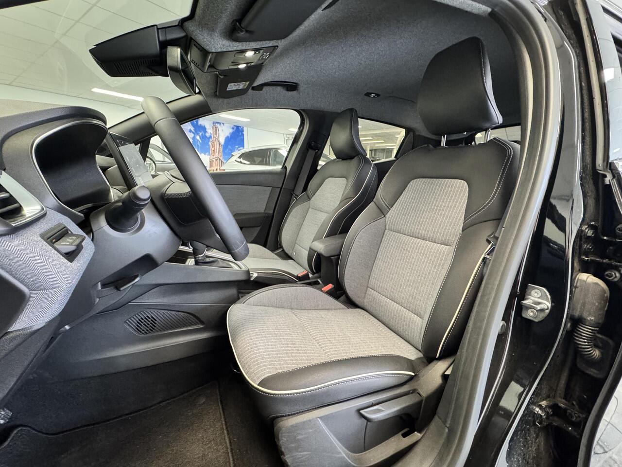 Renault CLIO 1.6 E-Tech Full Hybrid 145 techno | CAMERA | KEYLESS | APPLE CARPLAY & ANDROID AUTO | 17-INCH | NAVIGATIE