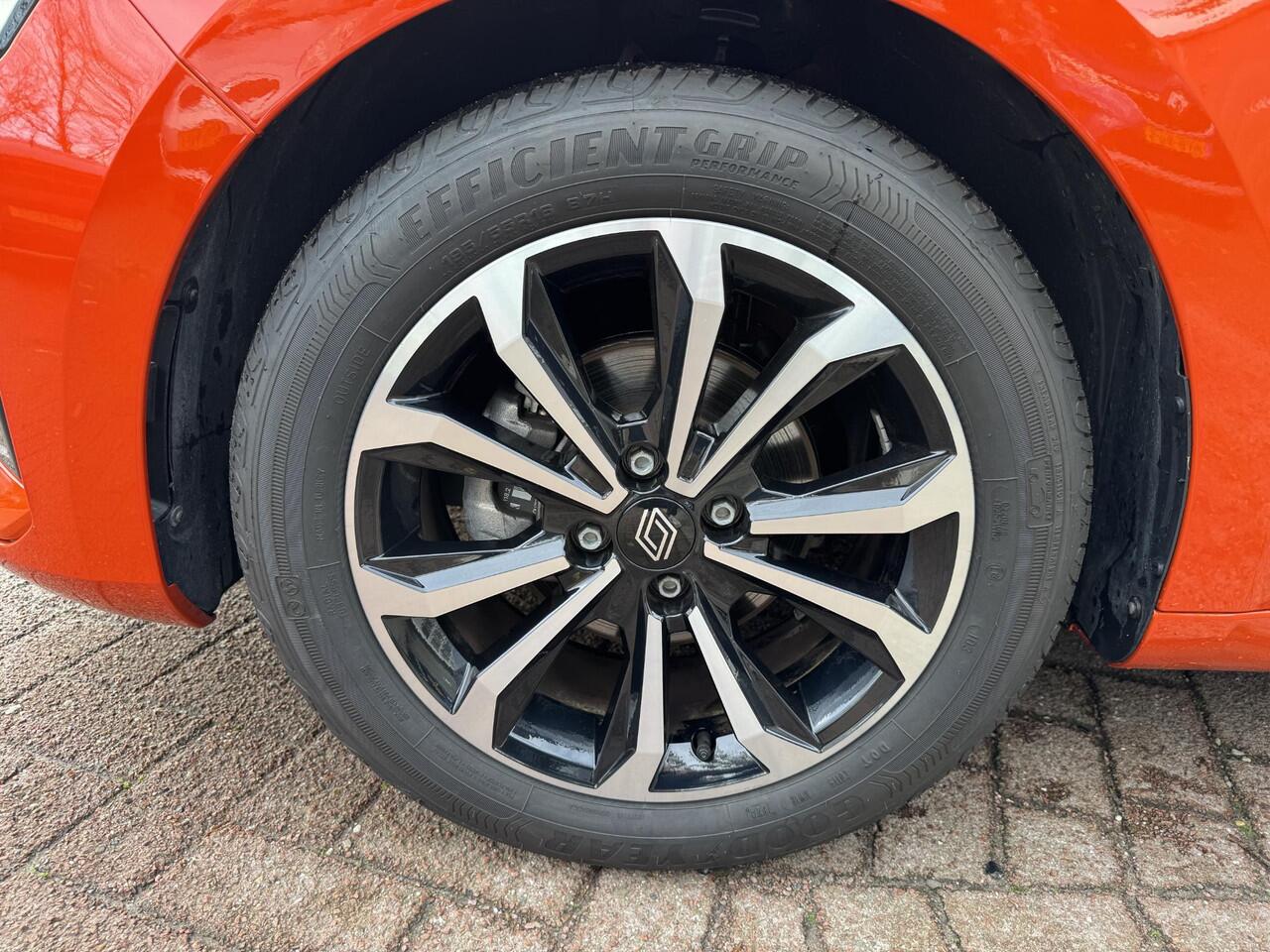 Renault CLIO 1.0 TCe 90pk Techno+Pack Winter!!