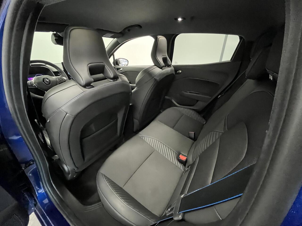 Renault CLIO 1.6 E-Tech Full Hybrid 145 esprit Alpine | Bose® | 360º Camera | Dodehoek Detectie | Adaptive Cruise | Keyless