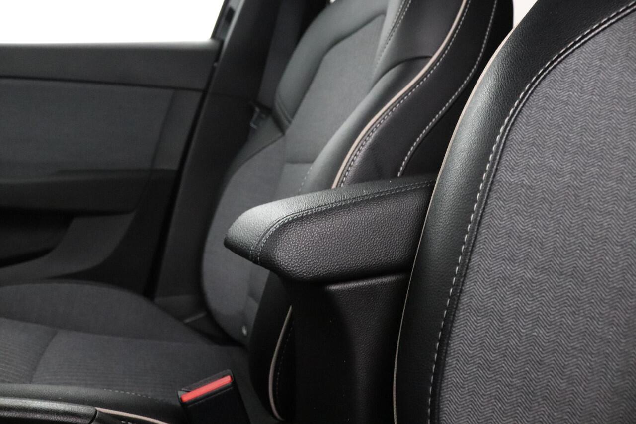 Renault CLIO 1.0 TCe 90 GPF techno | Pack Look | Pack Navigation | Carplay/Android auto |