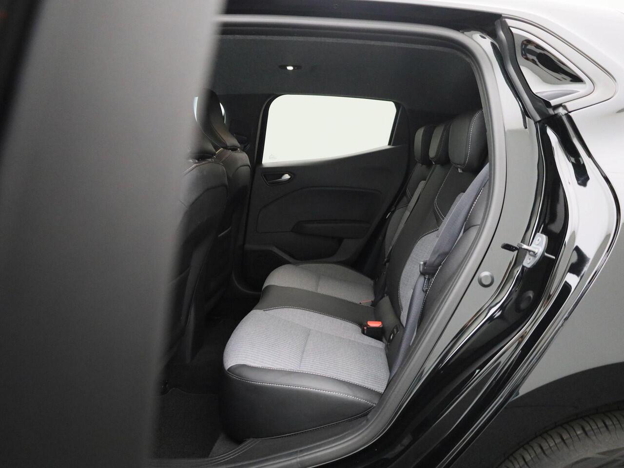 Renault CLIO TCe 90 Techno | Easy Link Navigatie met Apple CarPlay & Android Auto | Achteruitrijcamera + Sensoren | Climate Control | Lichtmetalen velgen 16"