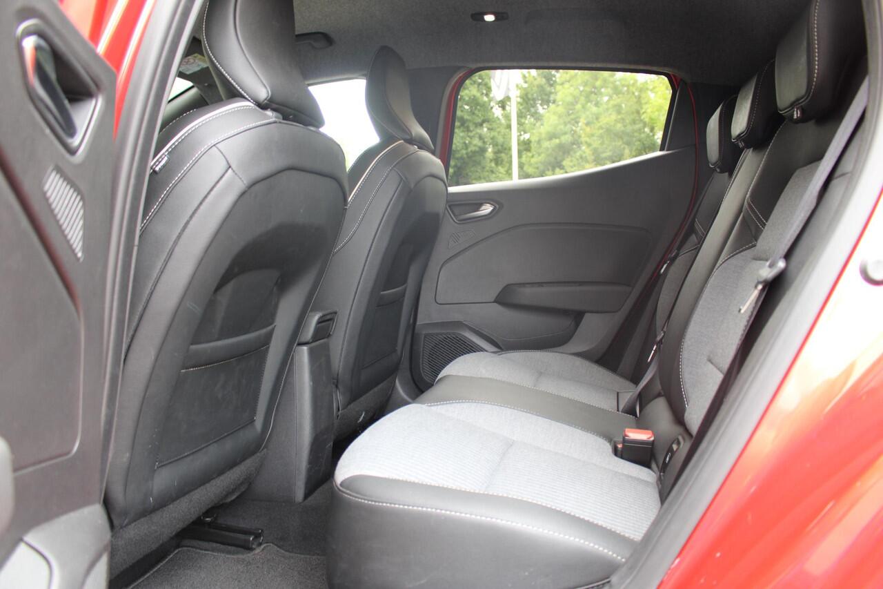 Renault CLIO 1.0 TCe 90 GPF techno | Achteruitrijcamera | Parkeersensoren V+A | Apple CarPlay / Android Auto | Climate Control |