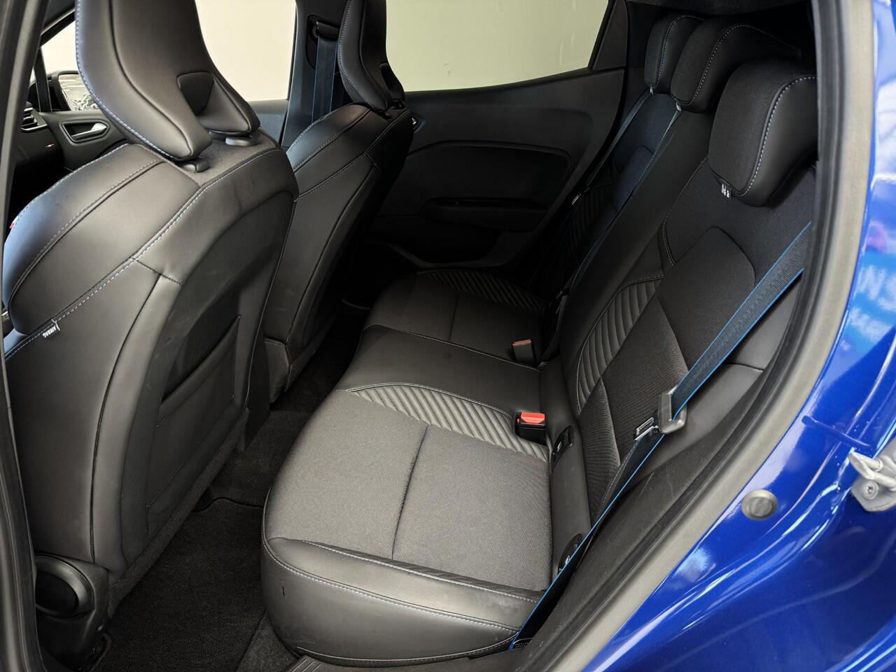 Renault CLIO 1.0 TCe 90 GPF Esprit Alpine | Navigatie | 360° Camera | BOSE-Audiosysteem | Adaptive Cruise Control |