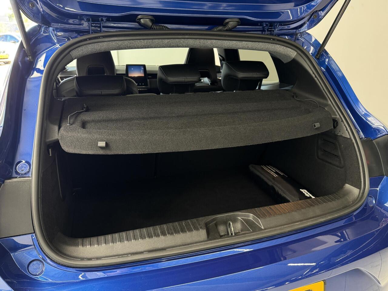 Renault CLIO 1.0 TCe 90 GPF Esprit Alpine | Navigatie | 360° Camera | BOSE-Audiosysteem | Adaptive Cruise Control |