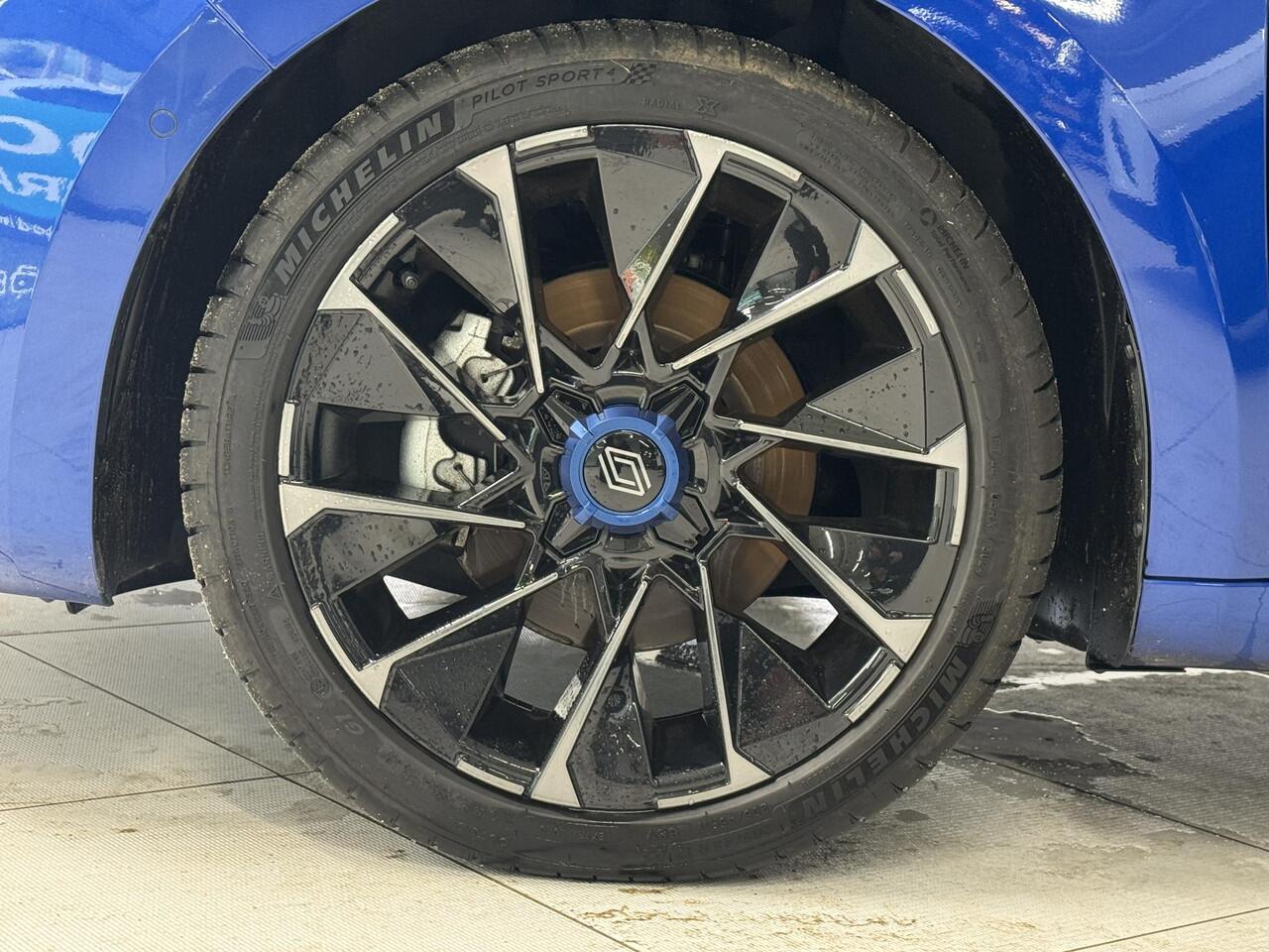 Renault CLIO 1.6 E-Tech Full Hybrid 145 Esprit Alpine | Navigatie | 360° Camera | Adaptive Cruise Control | BOSE-Audiosysteem |